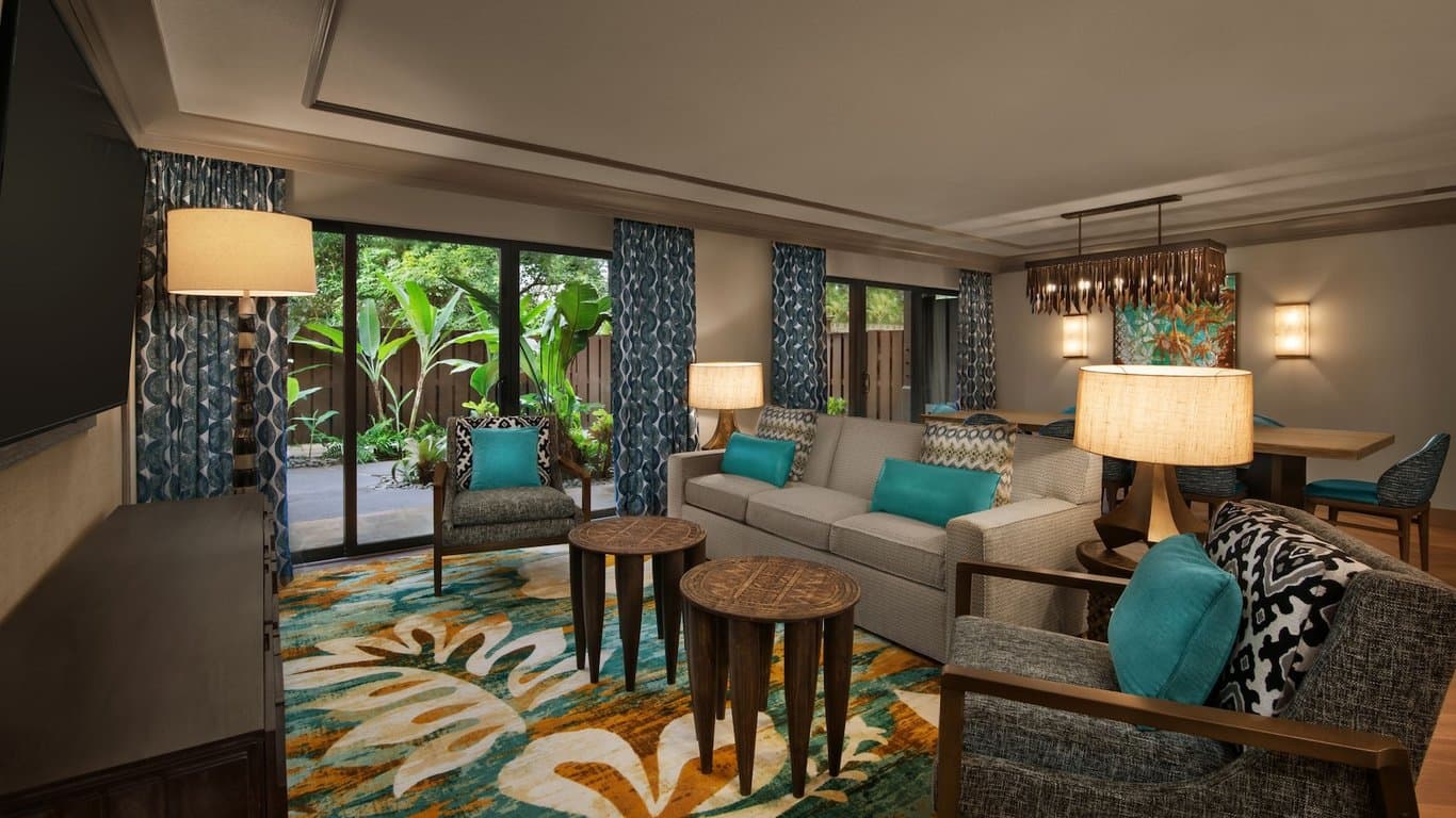 Ambassador VP Suite - Club Level