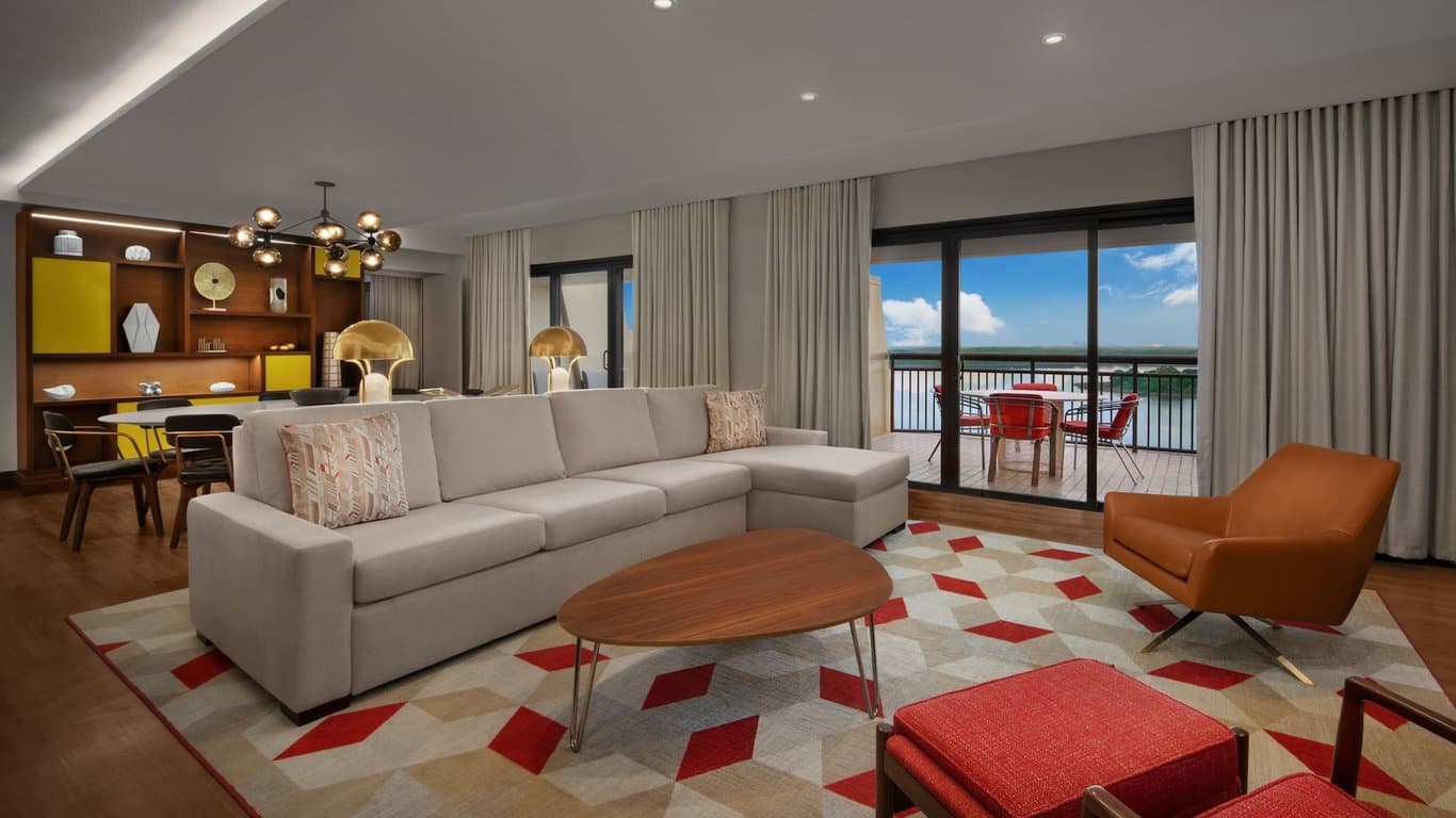 Water View - 2 Bedroom Suite - Club Level