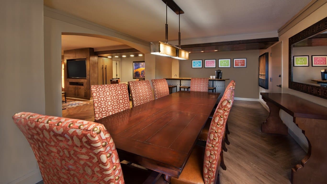 Village - Executive Suite