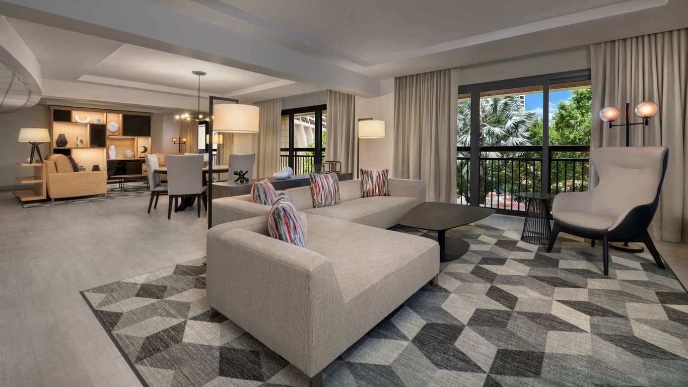 Garden Wing - 1 Bedroom - Hospitality Suite Access