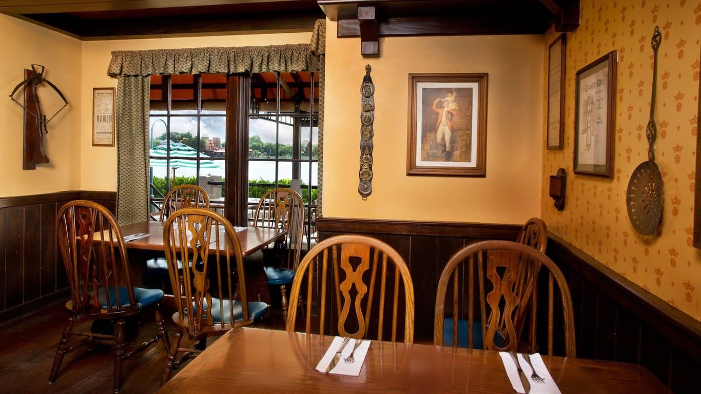 Rose & Crown Dining Room thumbnail