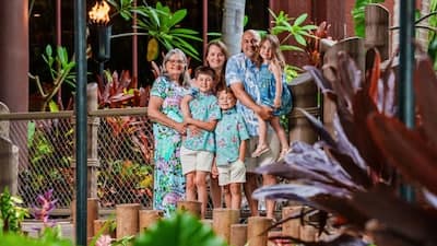 Signature Portrait Session: Disney's Polynesian Village Resort thumbnail