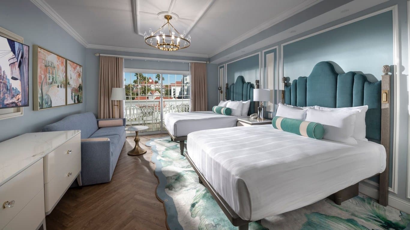 Resort Studio - Theme Park View